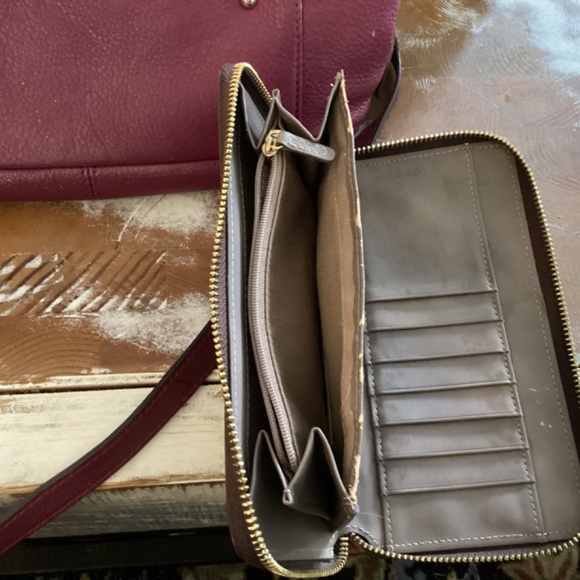 Crossbody lamb leather Aimee Kestenberg raspberry leather crossbody with wallet - Picture 11 of 14